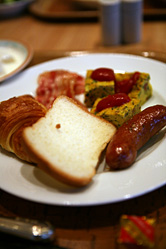 【写真】ホテル日航アリビラで食べた朝食のパンとか。