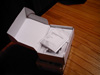 【写真】購入したPolaroid izone550のテスト撮影1。ホワイトバランスをオートでizone550の箱を撮影。