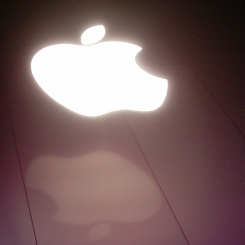 【画像】ミニデジ（MiniDigi）で撮影した銀座Apple Storeのアップルロゴマーク