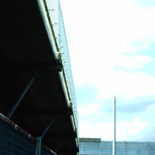 【画像】ミニデジ（MiniDigi）で撮影した陸橋と電柱と空