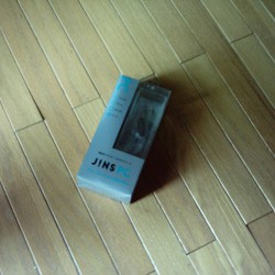 【画像】PC専用メガネ「JINS PC」のパッケージ