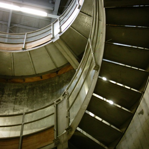 【画像】下から撮影した白丸ダム魚道の螺旋階段