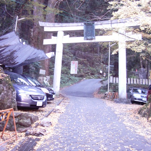 【画像】滝本駅から御岳ビジターセンターに行く道の入口