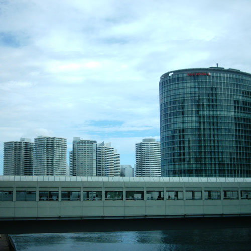 横浜ベイクォーター3階からの眺めをミニデジ（MiniDigi）で撮影