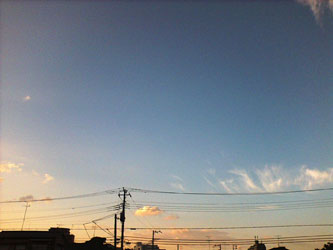MEGANE CAMERAで撮影した夕焼け空と街並み