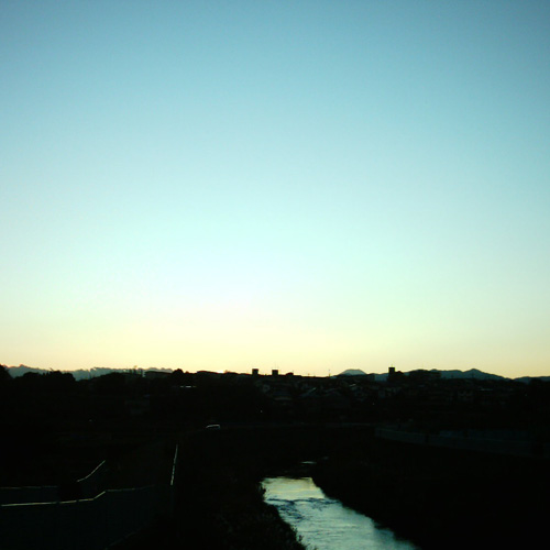 ミニデジ（MiniDigi）で撮影した、川べりの夕焼け