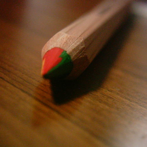 【画像】LYRA（リラ）の4色色鉛筆先端部分1