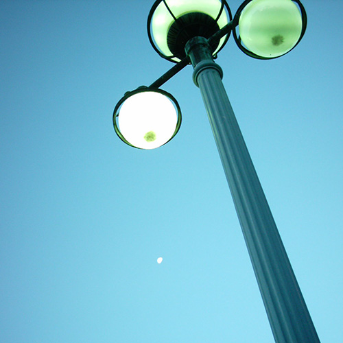 【画像】ミニデジ（MiniDigi）で撮影した電灯と月
